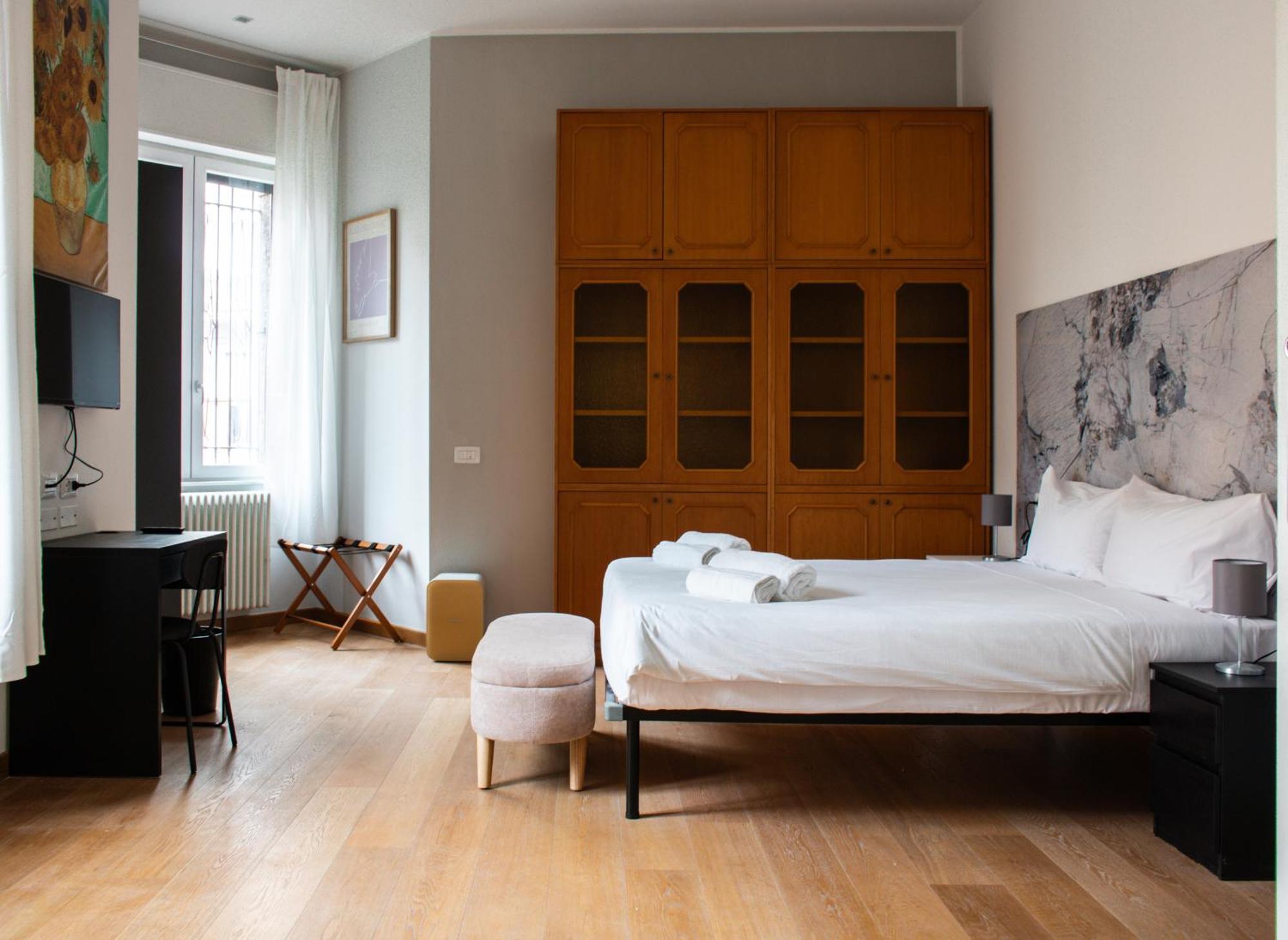 Guest house Rrrapido Holy And - Via Sardegna Milan