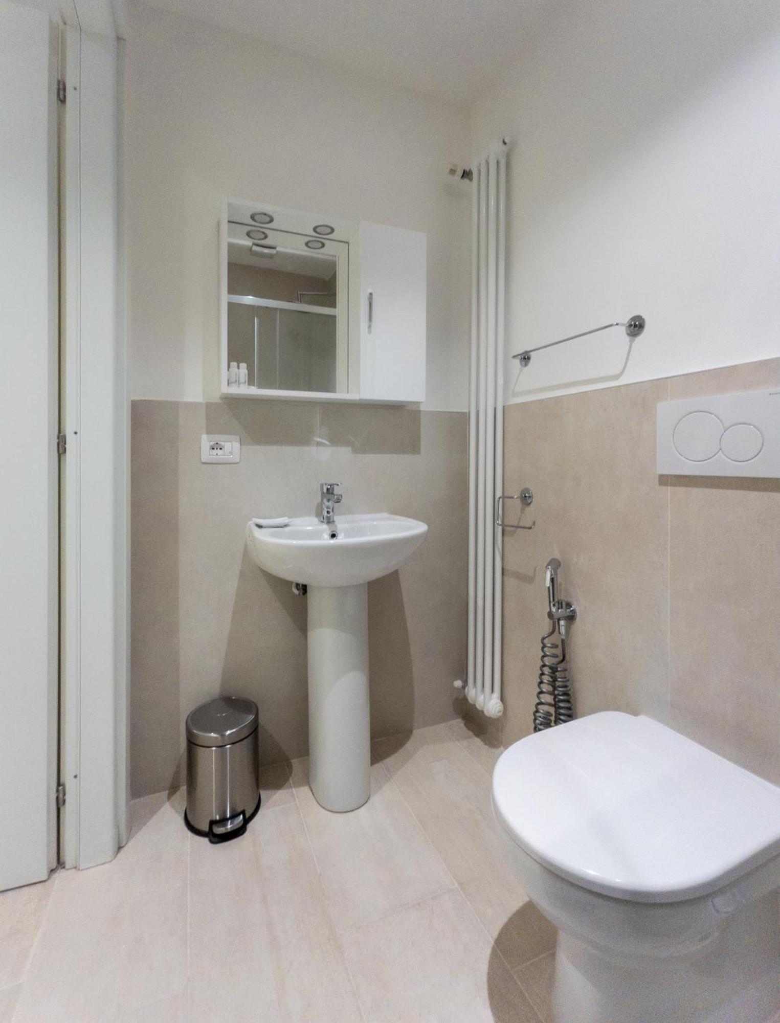 Rrrapido Holy And - Via Sardegna Guest house
